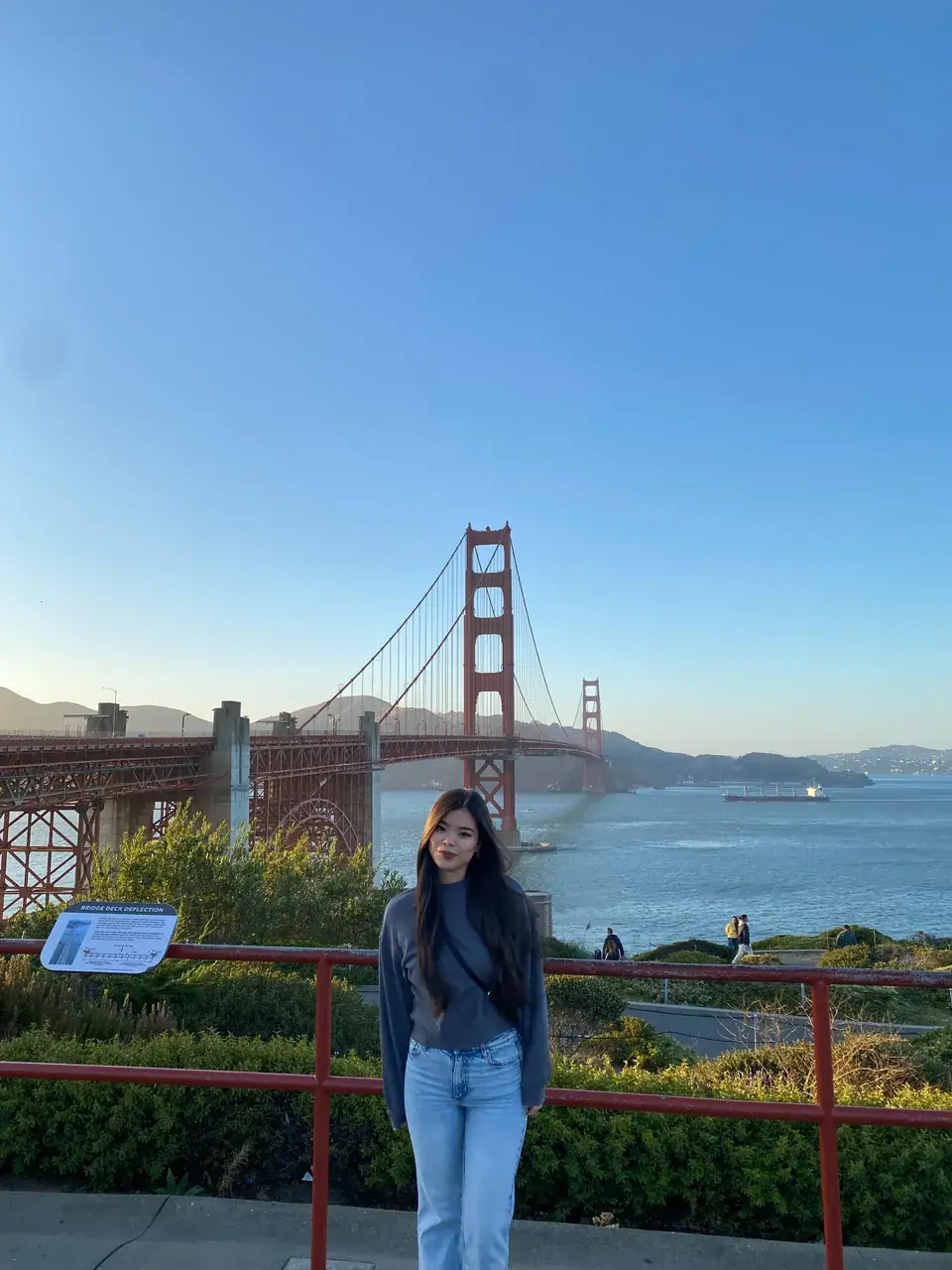 Сан-Франциско хотын Golden Gate гүүрийн дэргэдэх оролцогчийн аяллын зураг