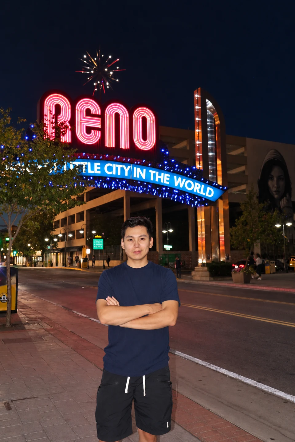 Reno хотын гэрэлт хаалганы өмнөх оролцогч